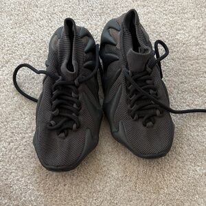 Yeezy Men's Dark Grey/Black Knit Low-Top Sneakers